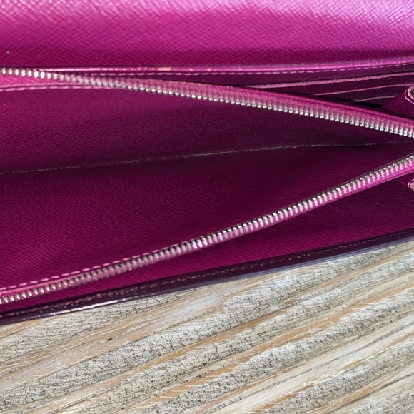 Louis Vuitton - Plum/Purple LV Epi Long Wallet - Picture 16 of 16